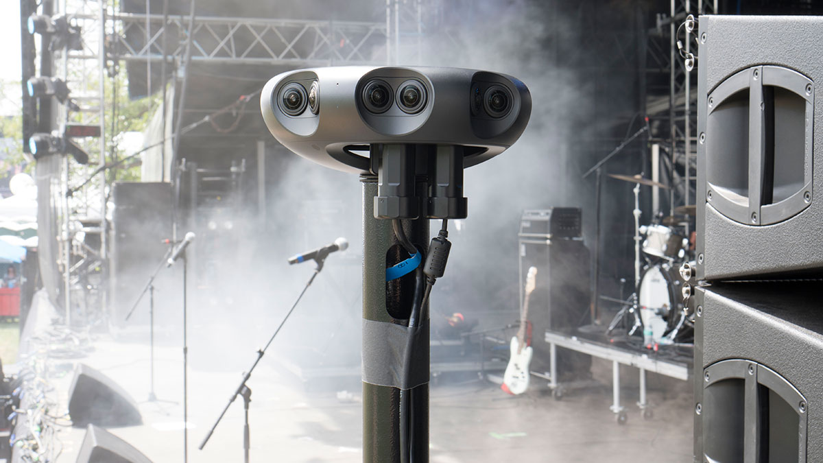 Live-streaming 360° concert video